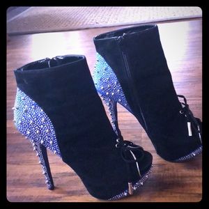 Liliana heeled booties